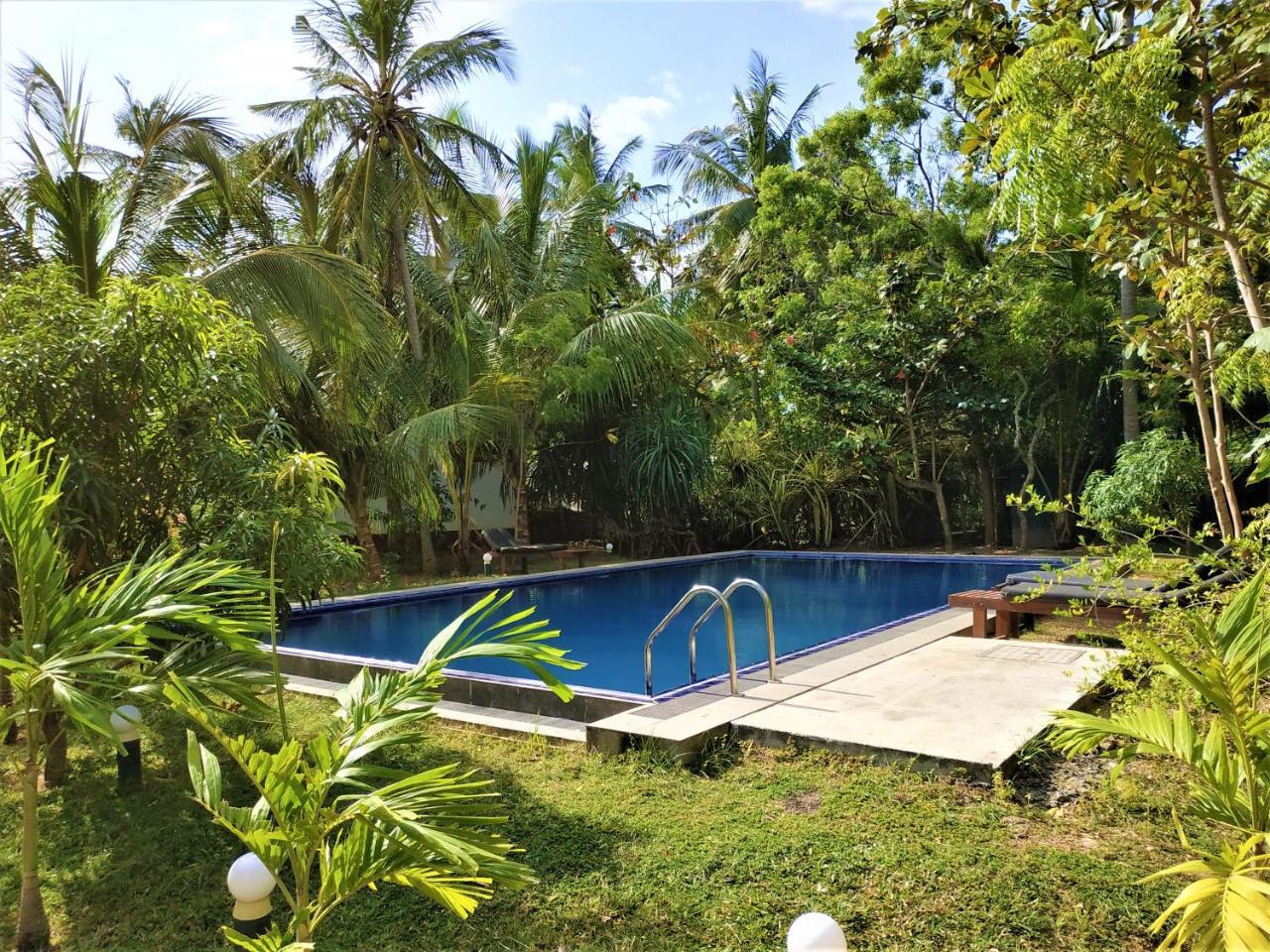 Peacock Land Hotell Tangalle Eksteriør bilde